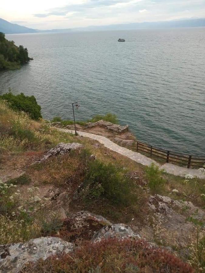 Madox Apartment Ohrid Bagian luar foto