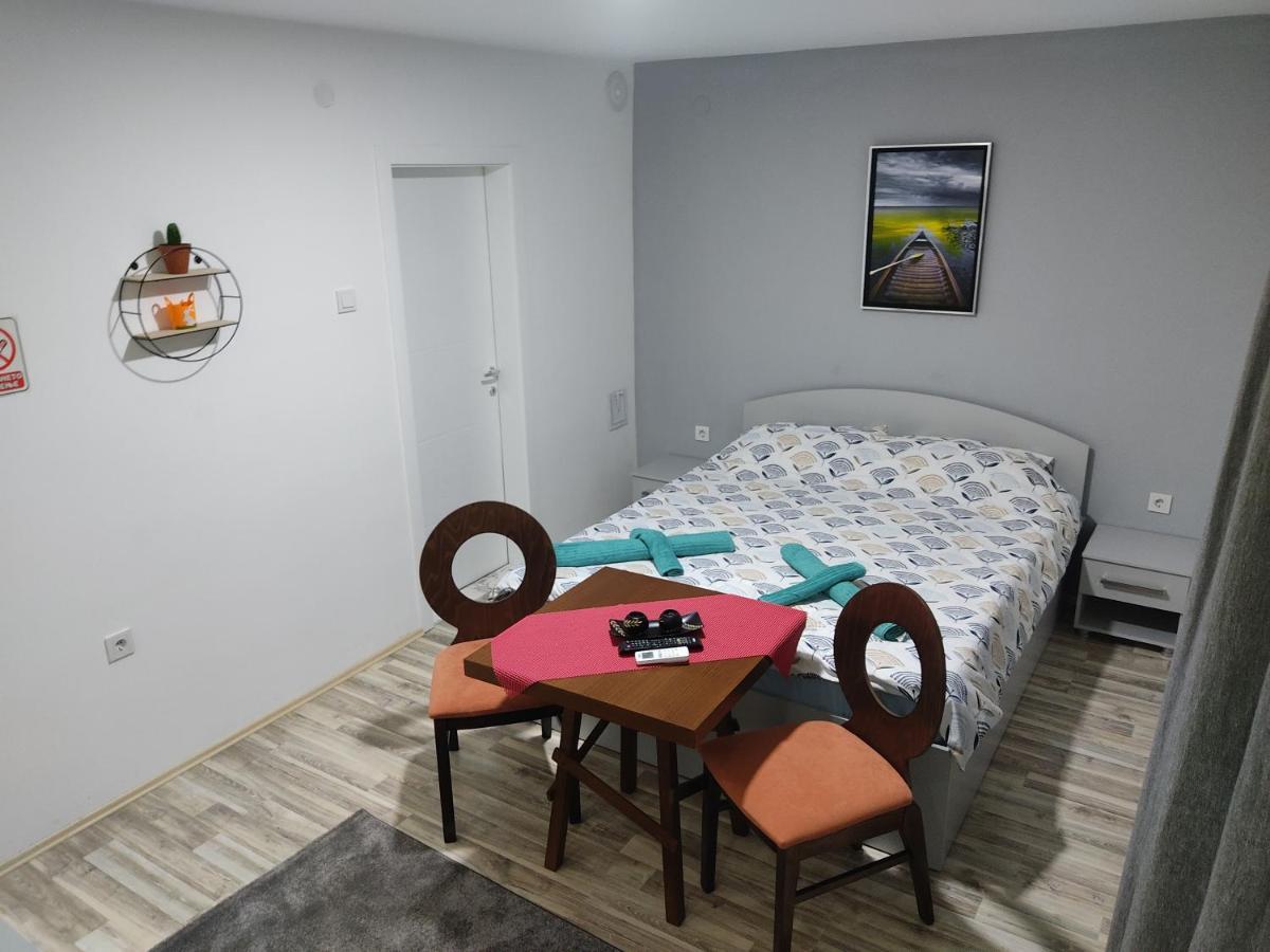 Madox Apartment Ohrid Bagian luar foto