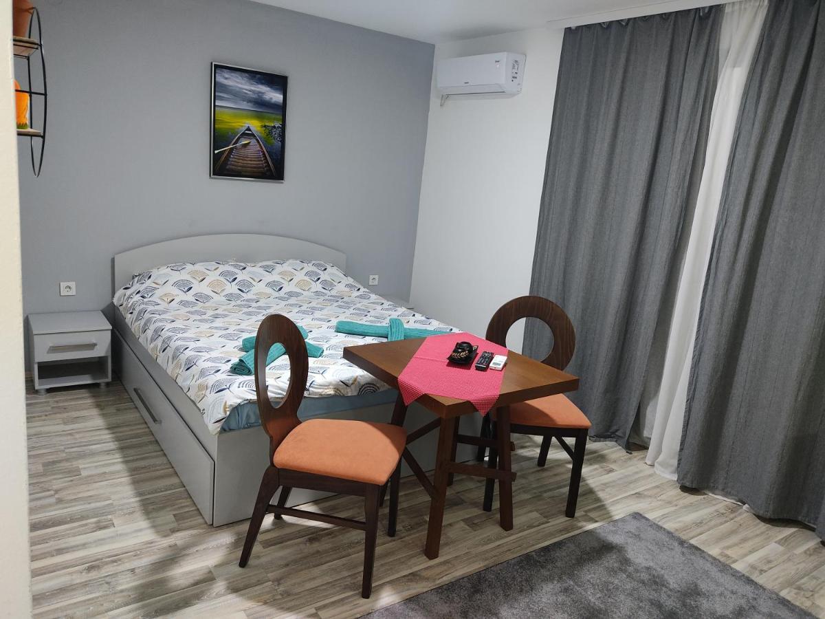 Madox Apartment Ohrid Bagian luar foto