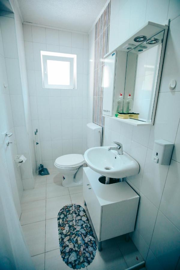 Madox Apartment Ohrid Bagian luar foto
